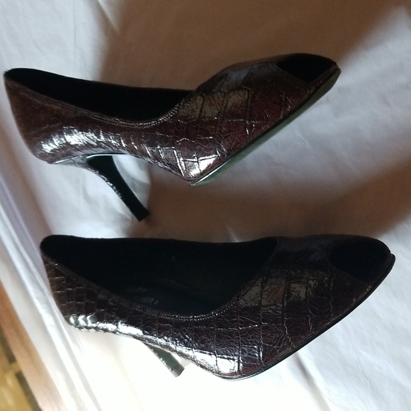 Donald J Pliner Couture brown leather shoes.  Size 8N - Picture 5 of 12